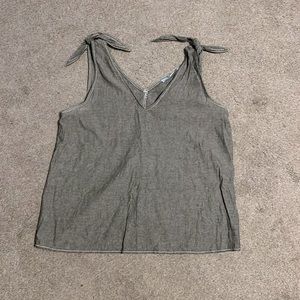 Grey tank with ties